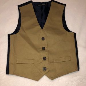 Size 5 Boys vest